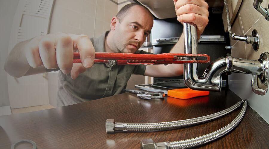 Expert burst pipe repair services in Prairie Village, KS